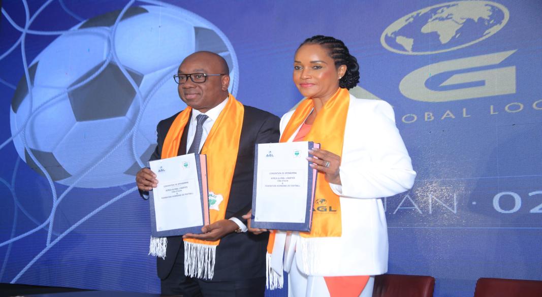 Signature du partenariat entre Africa Global Logistics (AGL) et la Fédération Ivoirienne de Football (FIF), une collaboration stratégique dédiée au rayonnement des équipes nationales et à l'épanouissement des jeunes talents ivoiriens